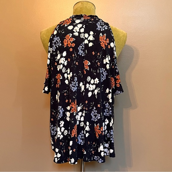 Dalia Cold-shoulder Blouse - Picture 3 of 6